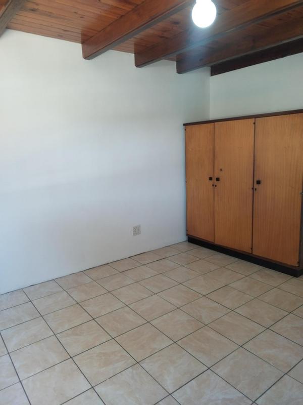 To Let 1 Bedroom Property for Rent in Sandbaai Western Cape